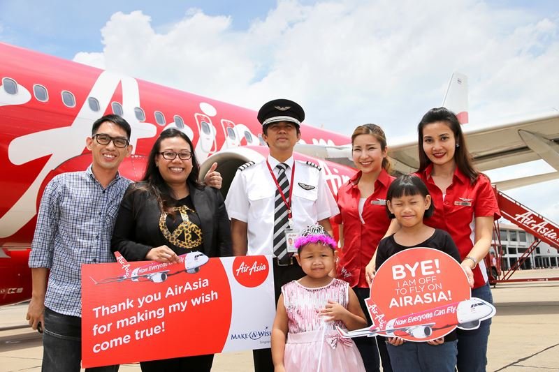 19 Aug, 2013 Thai AirAsia joins with AirAsia Singapore to realize the dreams of children who have yet to fly or travel to a foreign country