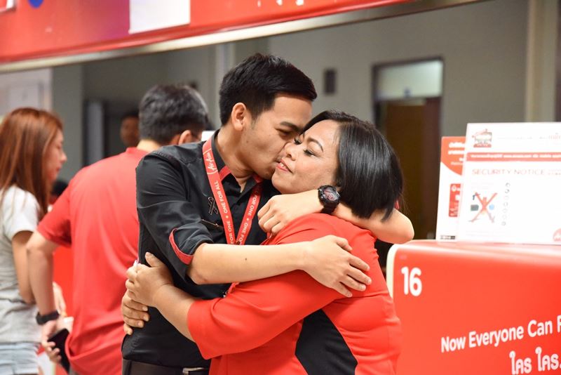 Sharing happiness and care with AirAsia Allstars and family on the Mother's Day